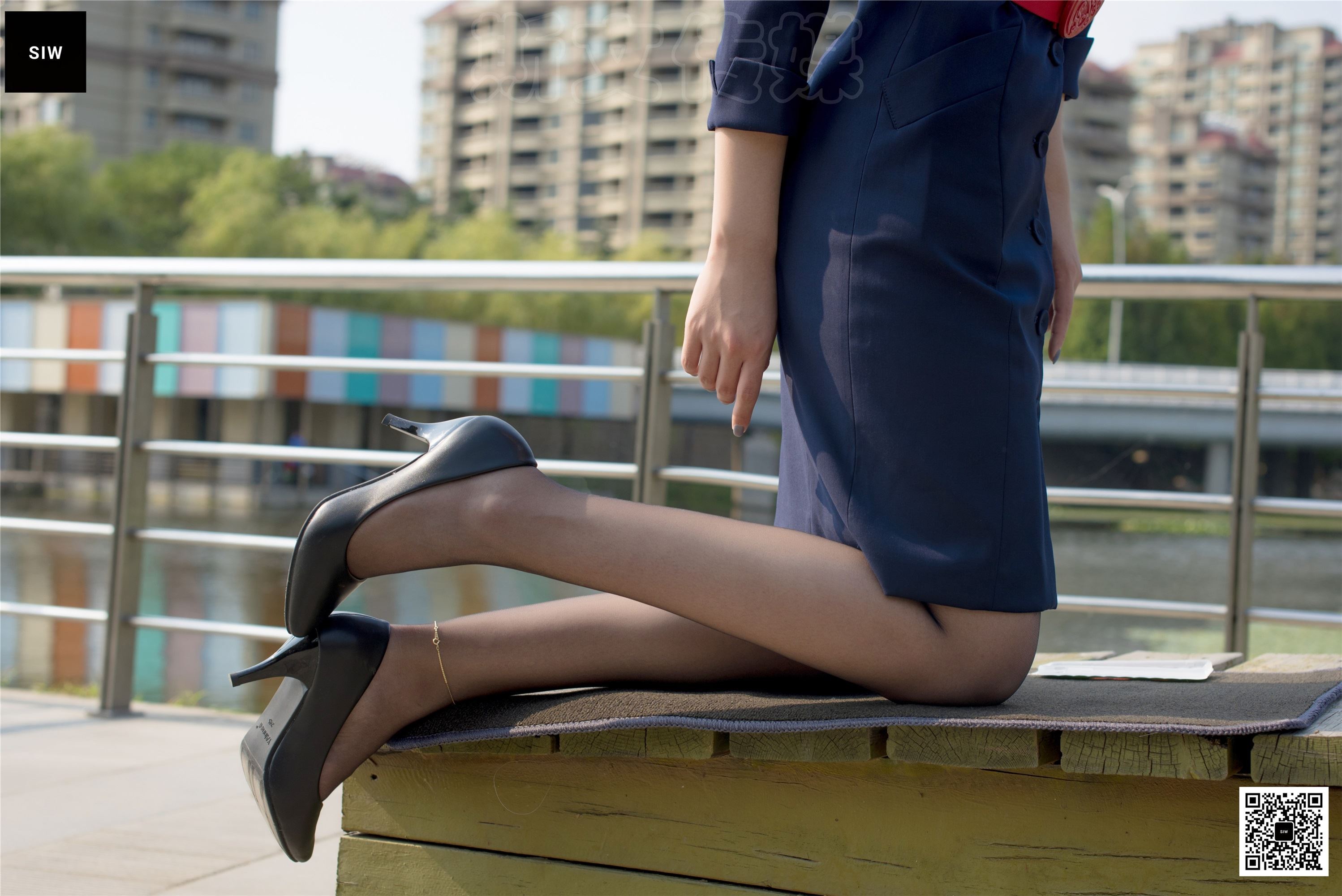 SIW斯文传媒 051 东航工装制服帽子丝巾套裙四件套 - 思琪